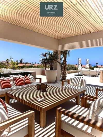 Corner townhouse for sale in Marsa Baghush, Sidi Heneish. Near delivery, sea view, fully finished with ACs, prime location near Silver Sands, with fle