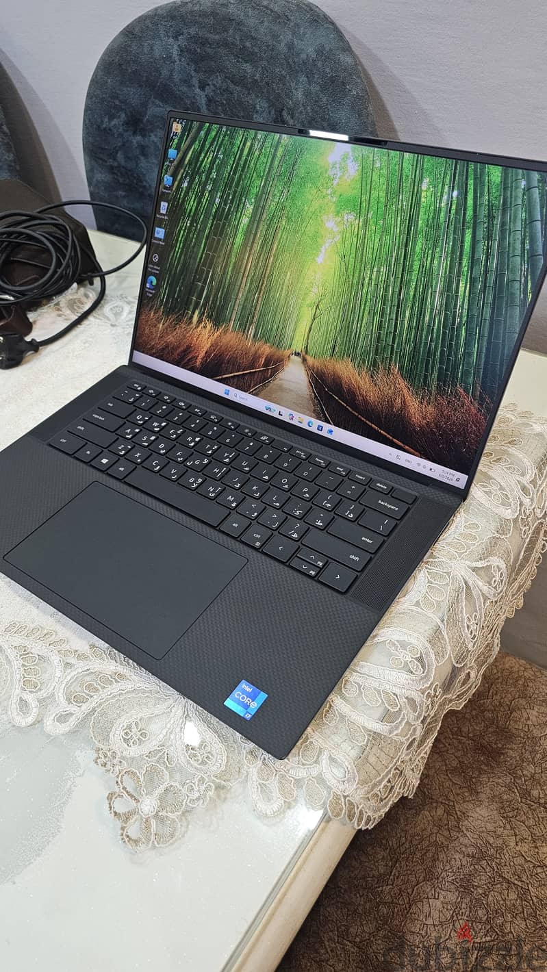 Dell 5560 1