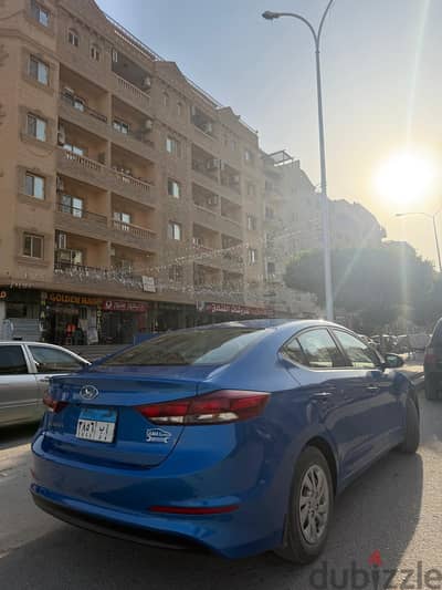 هيونداي إلينترا 2018