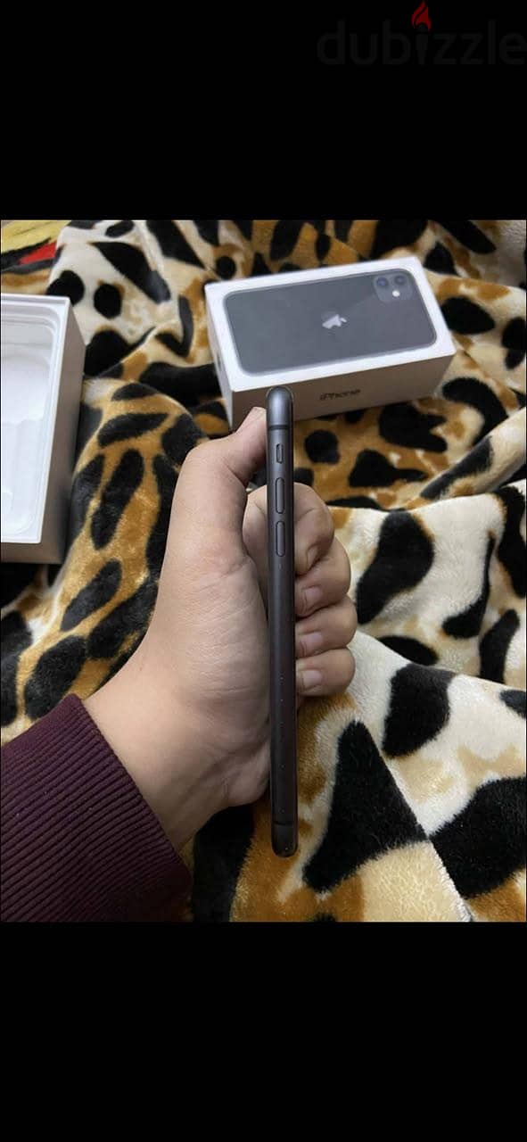 Apple - iPhone 11 3