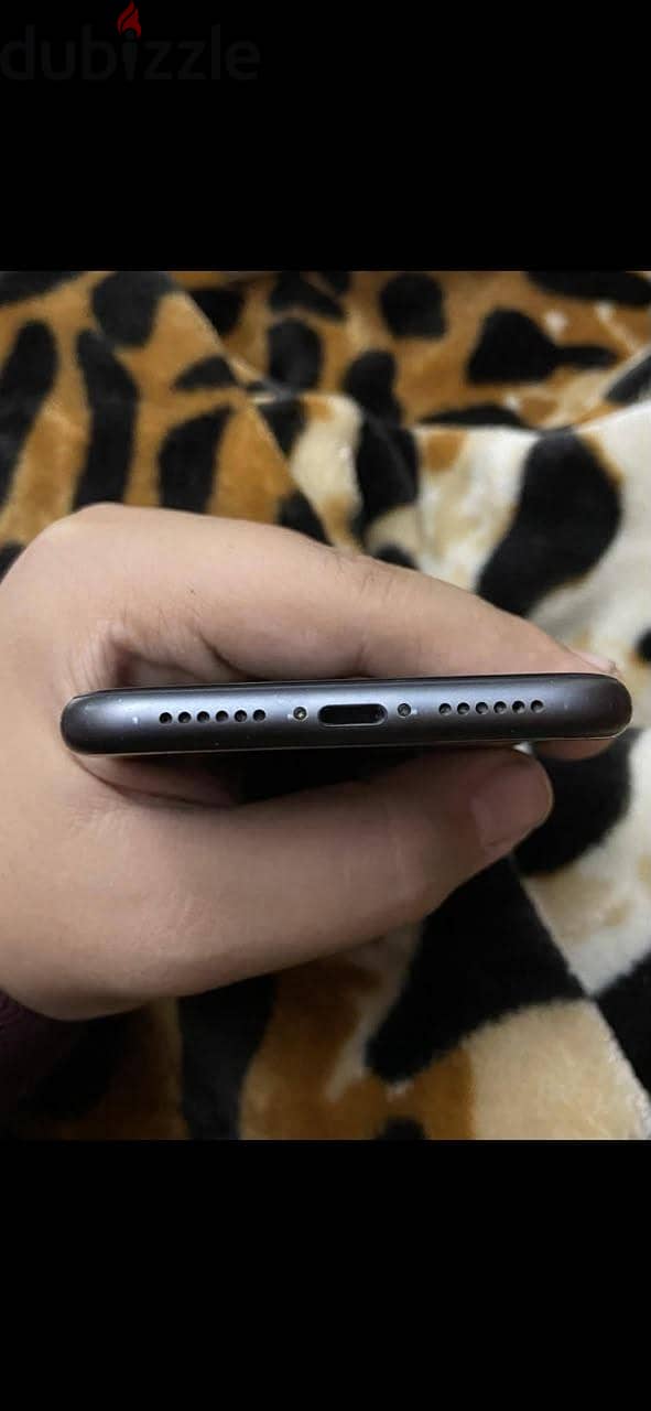 Apple - iPhone 11 5
