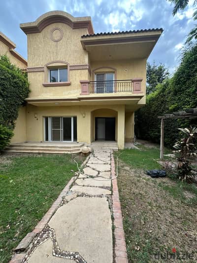 Excellent opportunity for rent according to the law villa area 250 m in a very distinguished location in Al-Rehab 2 steps from the mosque and Avenue Mall