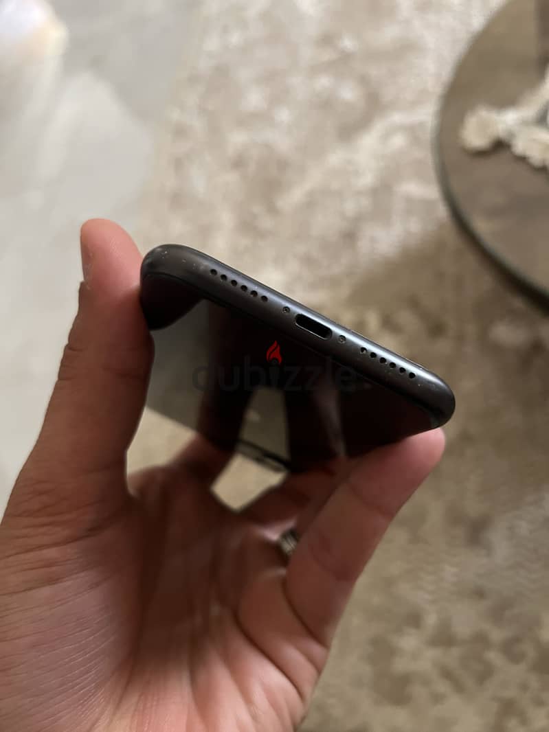 Apple - iPhone 11 4