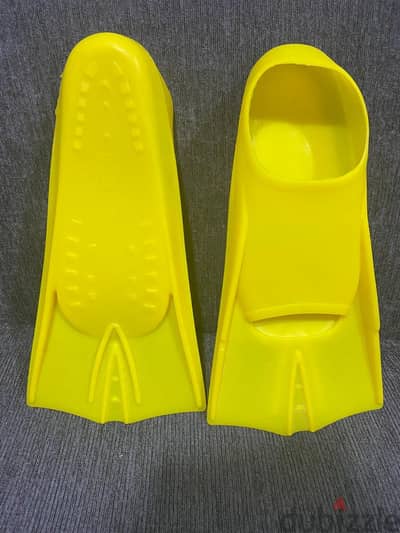 زعانف سباحه Duck FiN صفراء مقاس ٣٦/٣٨