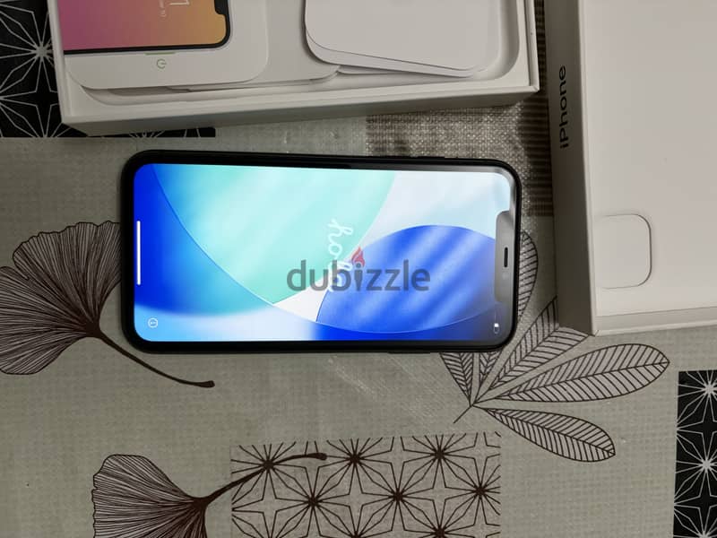 Apple - iPhone 11 5