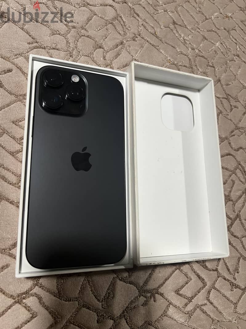 Apple - iPhone 16 Pro Max 1