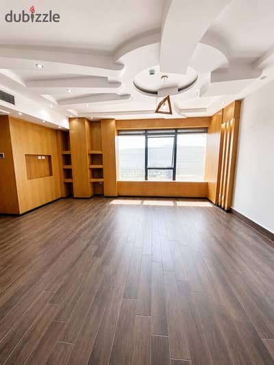 مقر اداري للايجار 120متر في التجمع الخامس علي شارع التسعين Office For Rent 120Sqm In Fifth Settlement New Cairo