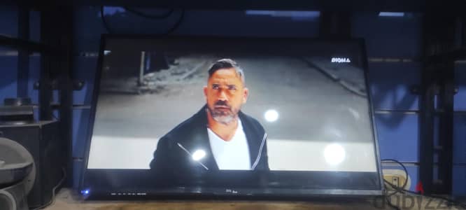 شاشة سكاى لاين32