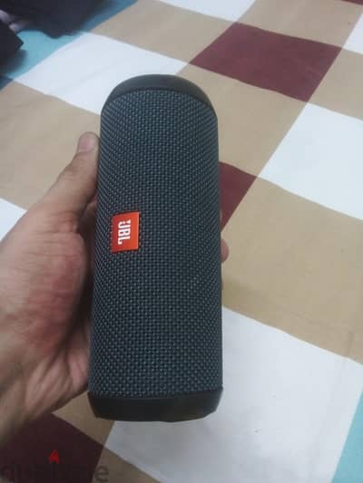 jpl flip essential 2