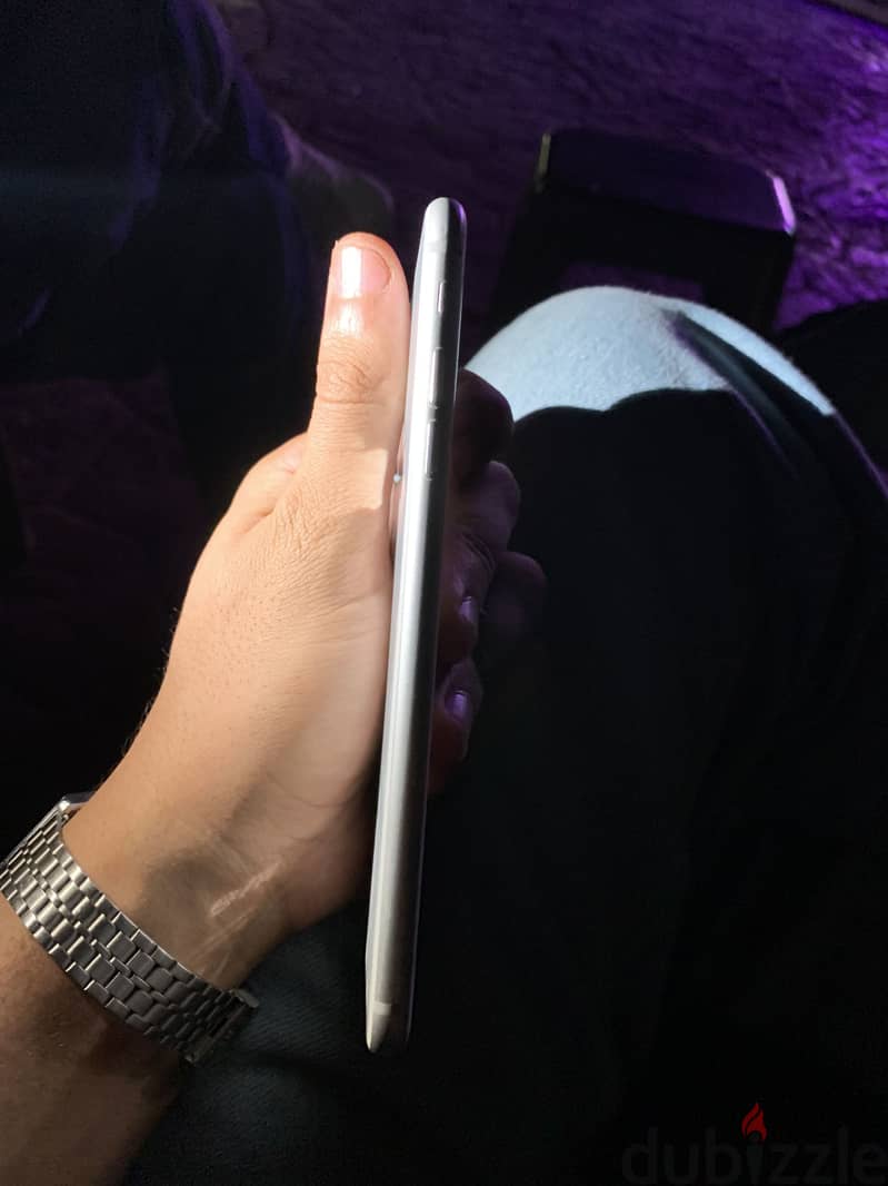 iPhone 8 Plus 64G 2