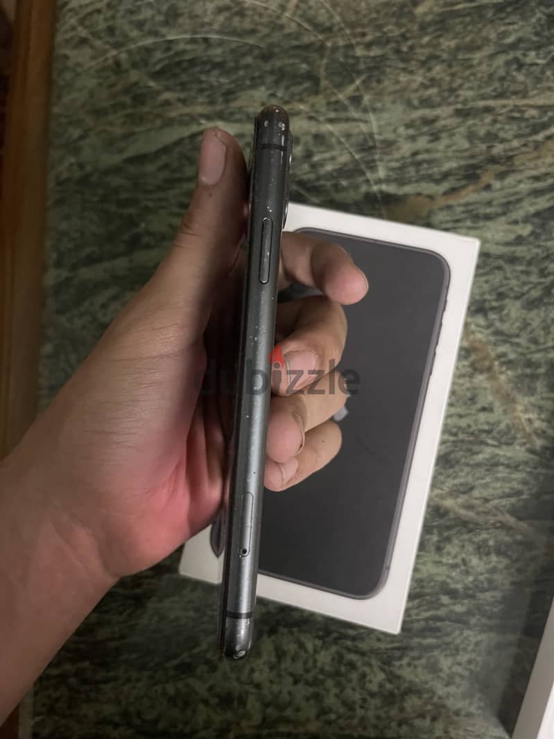 Apple - iPhone 11 5