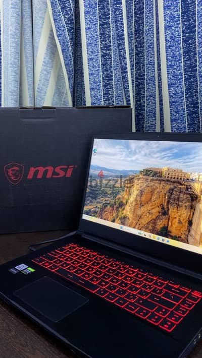 MSI GF63 Thin 10UC Gaming Laptop