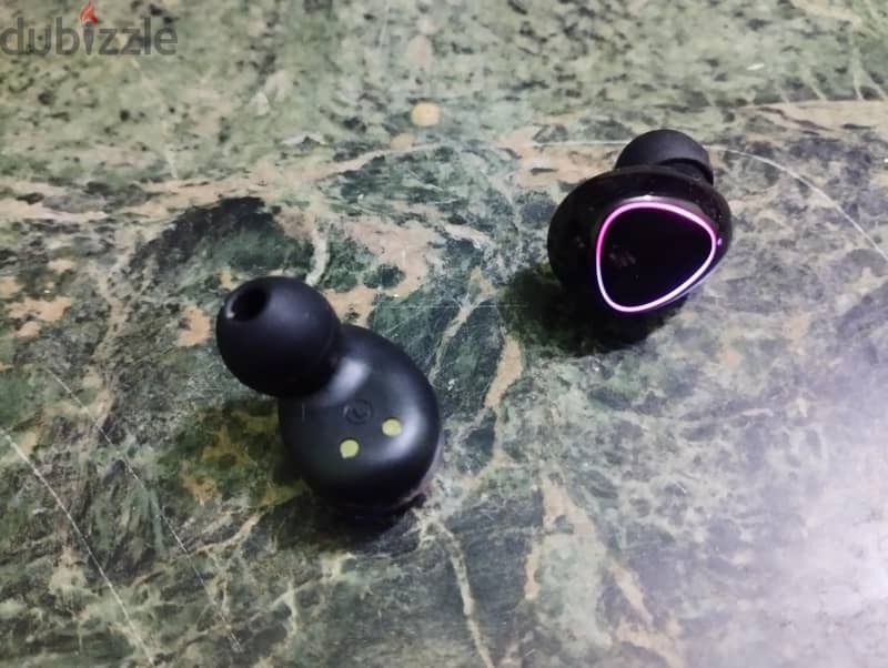 EarBuds M10 11