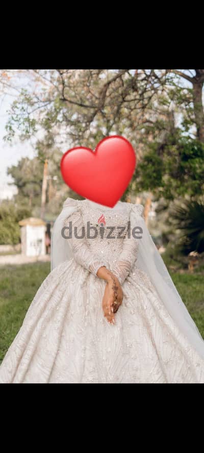 فستان زفاف كاڤيار