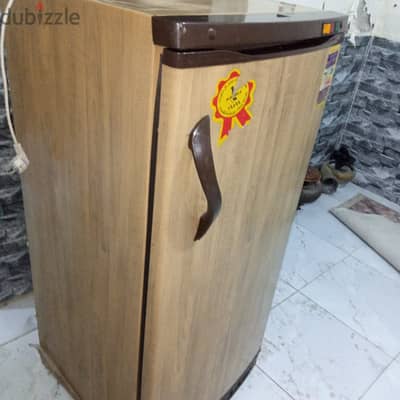 فريزر الاسكا بحالة ممتازة
