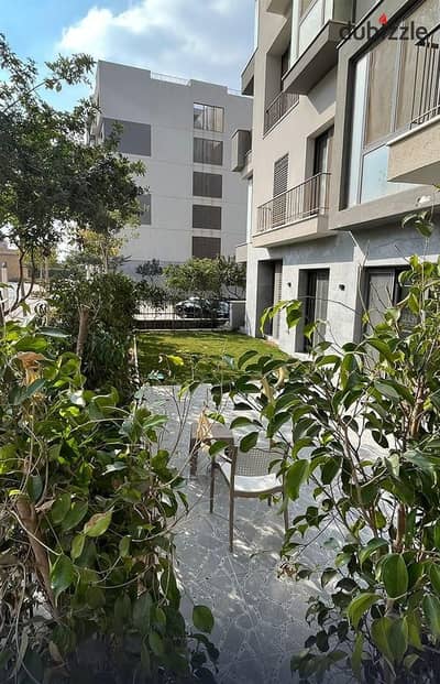 Apartment ground floor with garden for rent in Eastown, fifth settlement, New cairo.