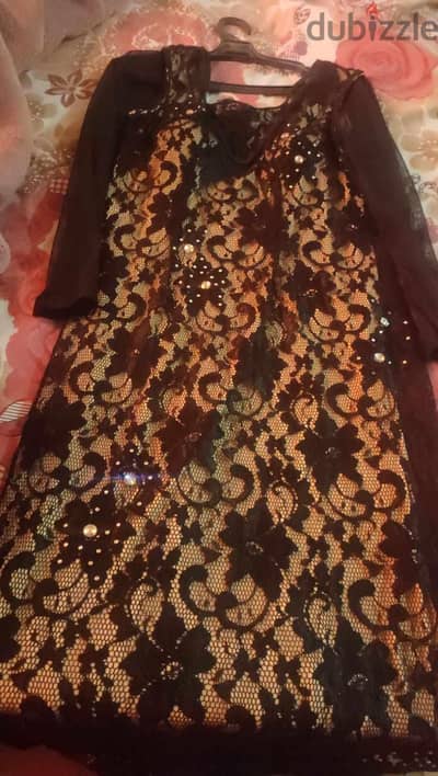 فساتين سواريه