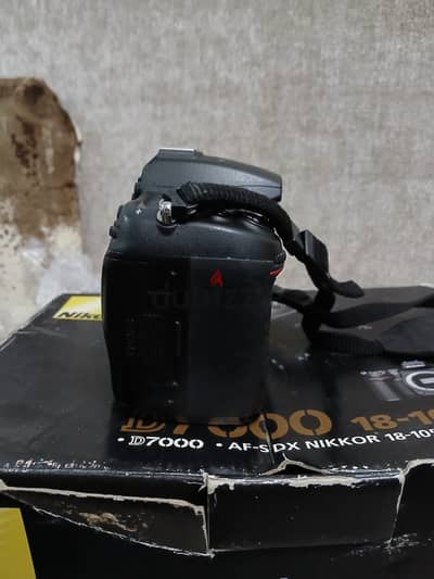 ا Nikon D7000