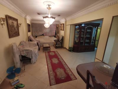 شقة بعمارة ٢٥٢ بترعة الجبل الدور الاول