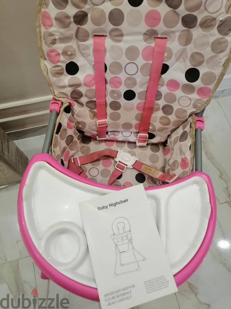 Petit Bebe pink feeding chair 3