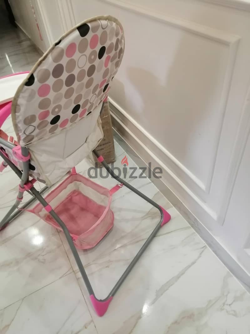 Petit Bebe pink feeding chair 5