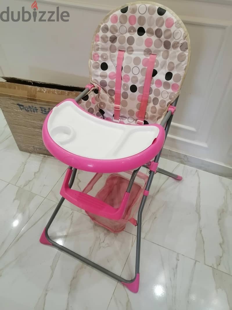 Petit Bebe pink feeding chair 8