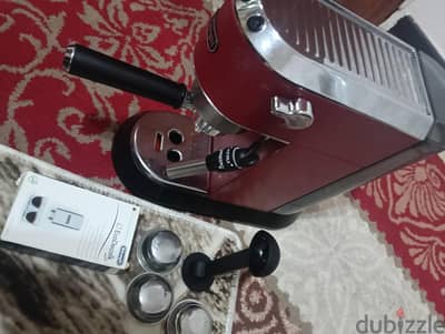 De'Longhi dedica E685R