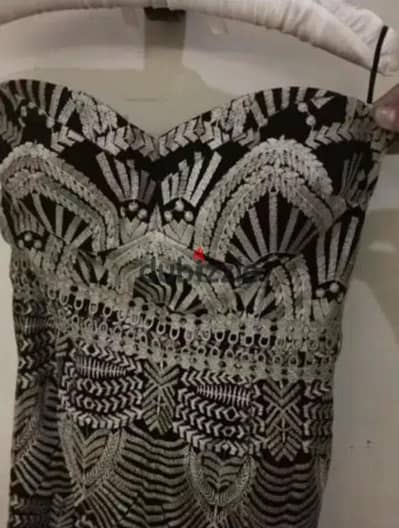 فستان جديد ماركه lipsy   ب دانتيل vintage