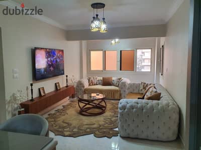 شقة للبيع في المهندسين  - شارع المأمون متفرع من احمد عرابي - بدون اسانسير- بالفرش والاجهزة والمطبخ - تشطيب سوبر لوكس
