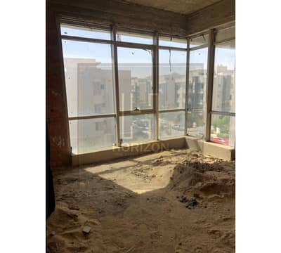 افضل سعر شقه 160م يع فى كمبوند جاليريا موون فالى التجمع القاهرة الجديدة Apartment for sale Galleria Moon Valley