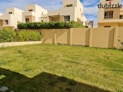 Huge town house for rent at grand hight compound kwadcoo 6october