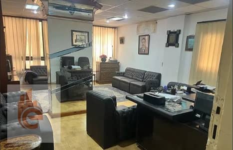 للإيجــار 100 م بــ سموحة حى الفيلات