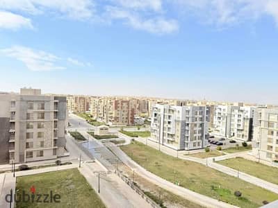 For sale, an apartment in Dar Masr Compound, Al-Andalus, Phase 2, in front of Hyde Park Zone 1