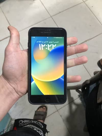 آبل - آيفون 8 بلس