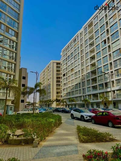 Studio for sale in Compound One Qatamiah, half-finished, 80 m, completion installments at a great price