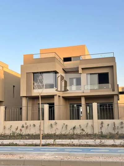 Villa for sale in installments in Palm Hills New Cairo, very prime location within the compound.