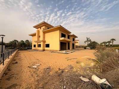 Own a luxury villa (B) on golf and lakes – My City VG2