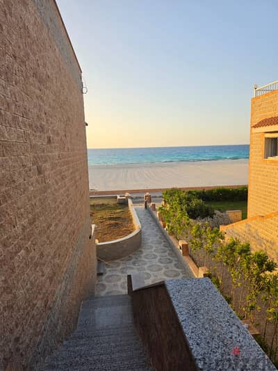 north coast شاليه للايجار الصيفى -  -صف اول على البحر- ارضى بجنينة