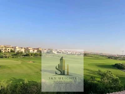 Villa for rent, legal model E, golf view, great deal in Madinaty. 5-room villa, 406 sq m built area, 850 sq m land.