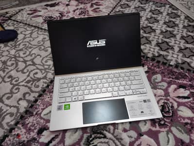 لابتوب Asus Zenbook UX434F (فئة الـ Premium المعدنية)