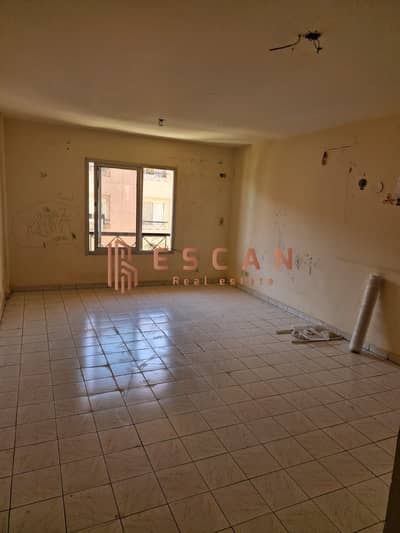 2-bedroom apartment for sale in a prime location in Al Rehab 1, next to the old market.