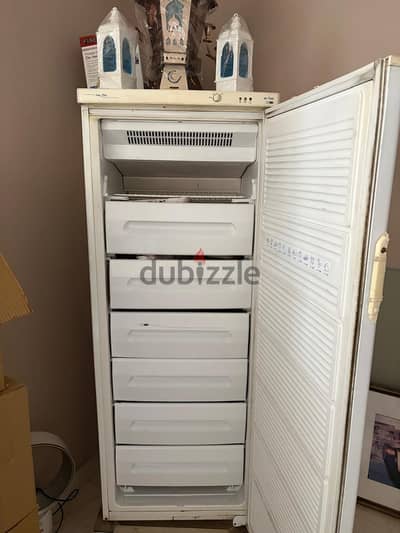 ديب فريزر اوشن ايطالى  بحالة جيدة