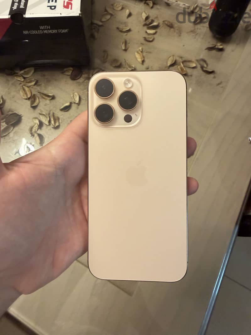 Apple - iPhone 16 Pro Max 8
