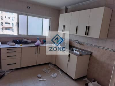 فى مدينتى شقه للايجار 175م بالمطبخ ارضيات HDF امام مجمع البنوك والمدارس خطوات من الخدمات MADINATY  B2