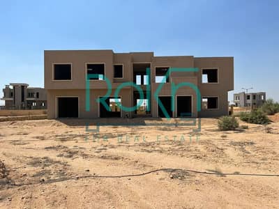 فيلا استند لون للبيع مساحه 2050 م نص تشطيب بسعر اقل من السوق كمبوند نيوجيزه 6 اكتوبر