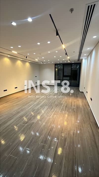 Office 65m for Rent Full Finishing in Hyde Park
