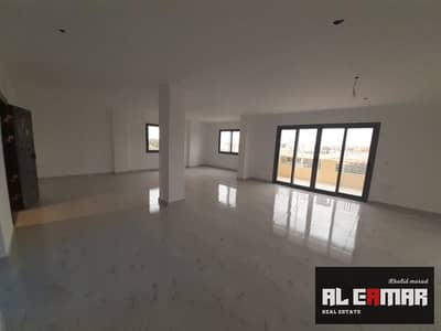Apartment for rent in West Somed, 4 rooms and 4 bathrooms, first occupancy