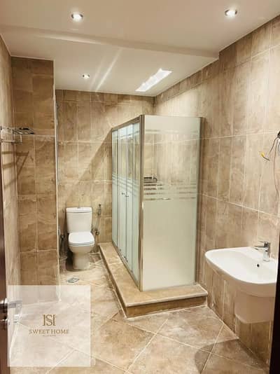 Apartment for rent in Hyde Park semi furnished first occupancy