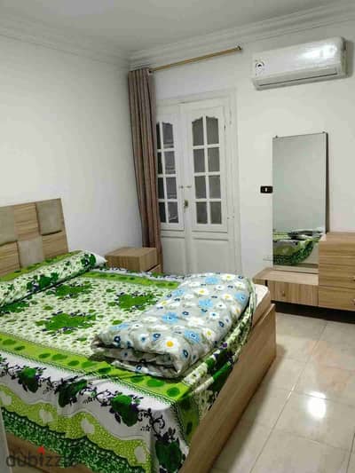 Apartment for rent, furnished, three bedrooms, a reception, a bathroom, and a kitchen in the second neighborhood, adjacent to the first.