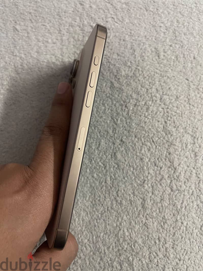 Iphone 16 pro max 3